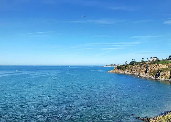 3p Avec Ascenseur, Parking Et Proche A - Fr-1-361-59 * Granville